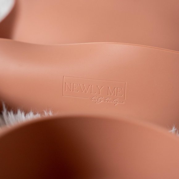 8 Piece Silicone Dining Set - Picture 2 of 5